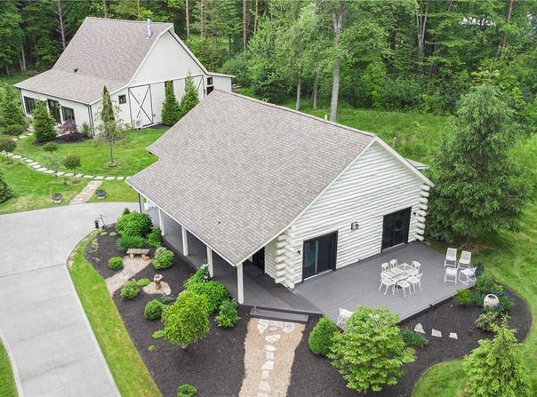 7090 Country Lane, Chagrin Falls, OH 44023