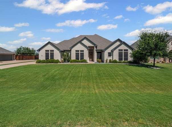 2009 Carlisle Drive, Crowley, TX 76036