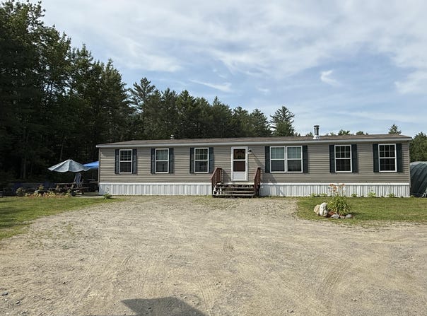 1390 Hinckley Road, Clinton, ME 04927