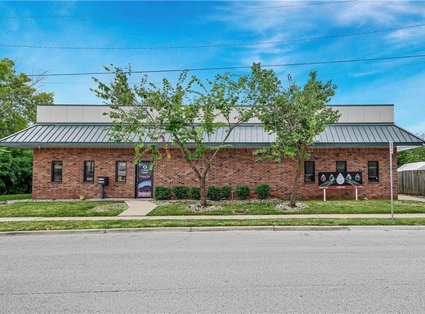 903 E Park Street, Olathe, KS 66061