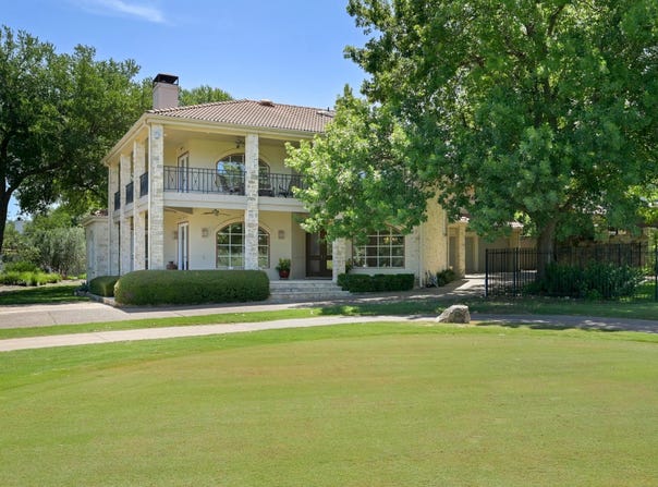51 Tiburon DR, The Hills, TX 78738