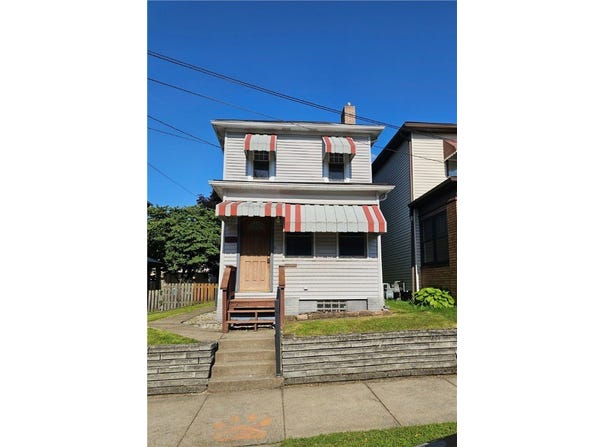 1908 6th Ave, Beaver Falls, PA 15010
