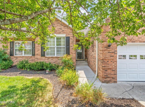 3238 Mountain Spring Way, Knoxville, TN 37917