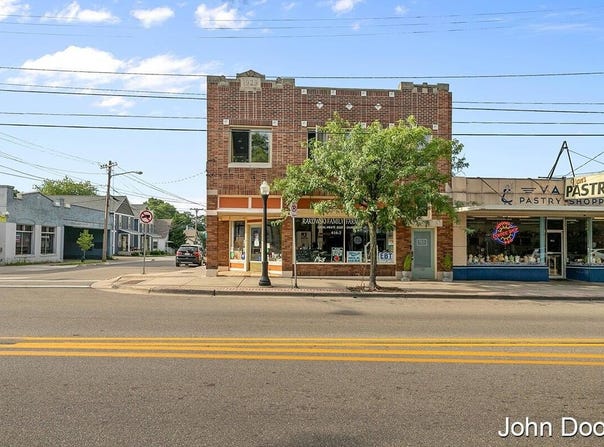 953 Fulton Street E, Grand Rapids, MI 49503