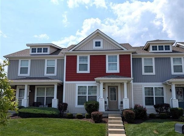318 Countryshire Drive, Lake St Louis, MO 63367