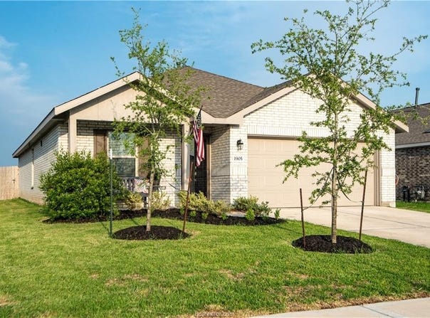 1905 Champions Dr Drive, Navasota, TX 77868