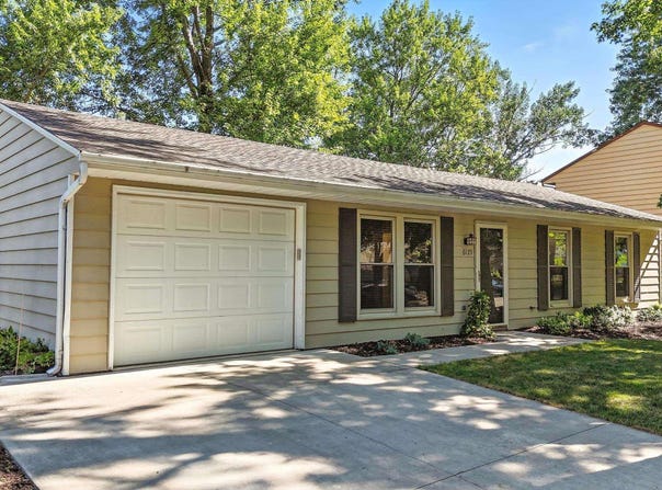 6135 Bridlewood Drive, Fort Wayne, IN 46835-1801