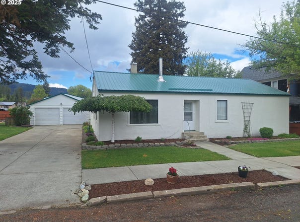 202 S STORIE ST, Wallowa, OR 97885