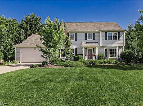32905 Seneca Drive, Solon, OH 44139