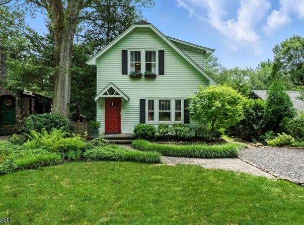 17 Rockaway Dr, Boonton Twp., NJ 07005-9118