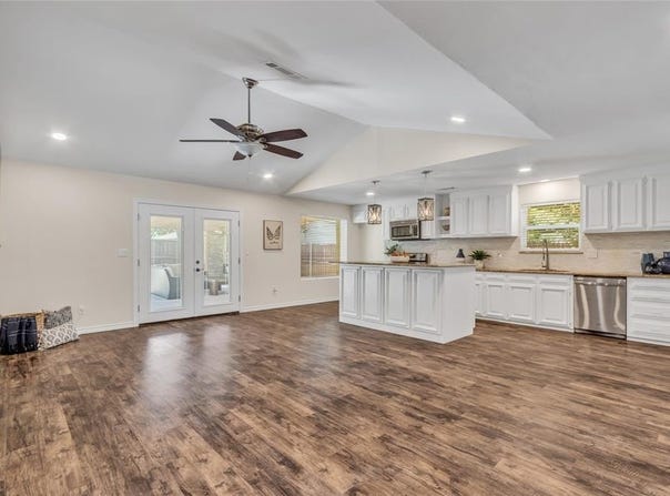 5511 Pawn Court, Lake Dallas, TX 75065