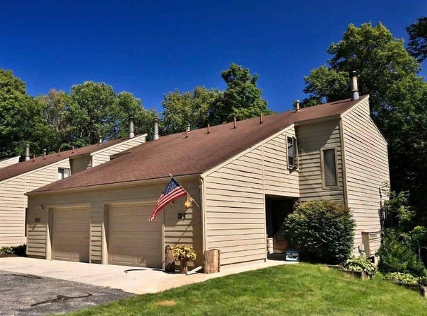 1185 HIDEAWAY VALLEY #31, HARBOR SPRINGS, MI 49740
