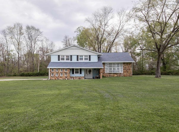 584 Trinton Circle, Bedford, IN 47421-7556