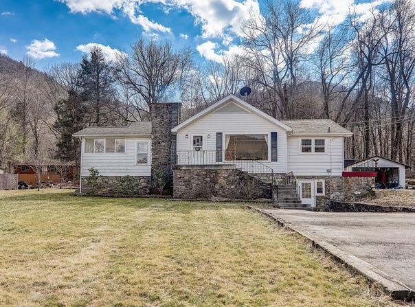 1639 Soco Road, Maggie Valley, NC 28751