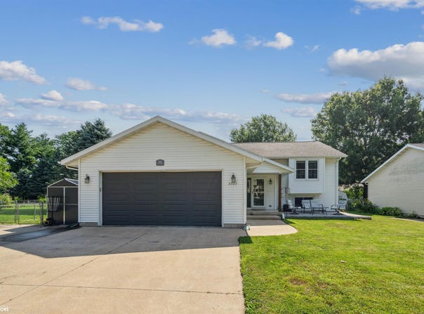 2202 Miller Street, Burlington, IA 52601