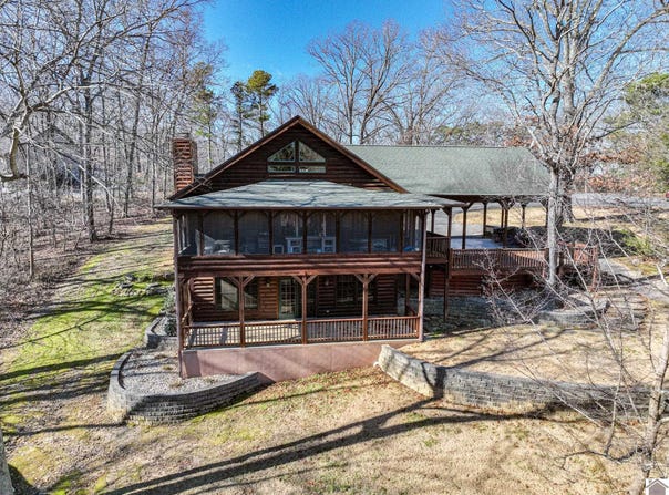 134 Kit Carson Ln, Benton, KY 42025