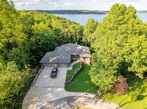 109 EDGEHILL PLACE, Bull Shoals, AR 72619