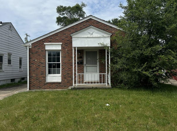 6727 Parkland, Dearborn Heights, MI 48127