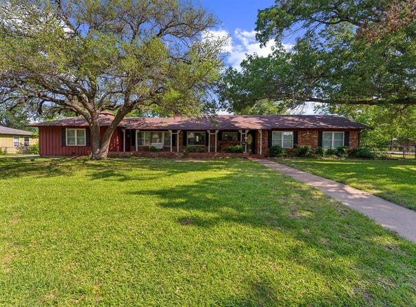 7179 Richland Road, Richland Hills, TX 76118