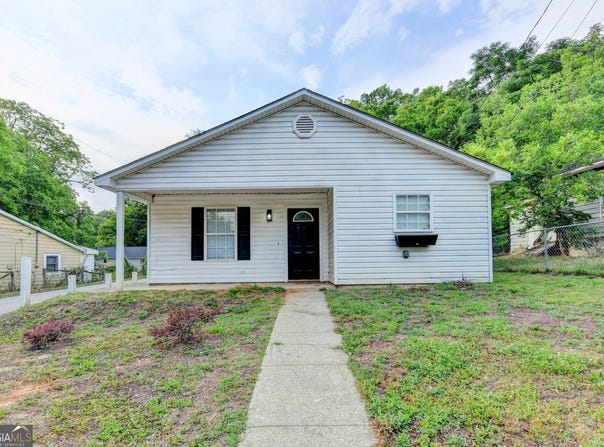 801 Davis Street, Monroe, GA 30655
