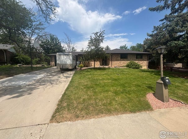 28 University Dr, Longmont, CO 80503