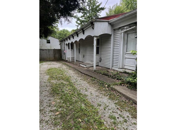 10522 Saint Wendel Road, Evansville, IN 47720
