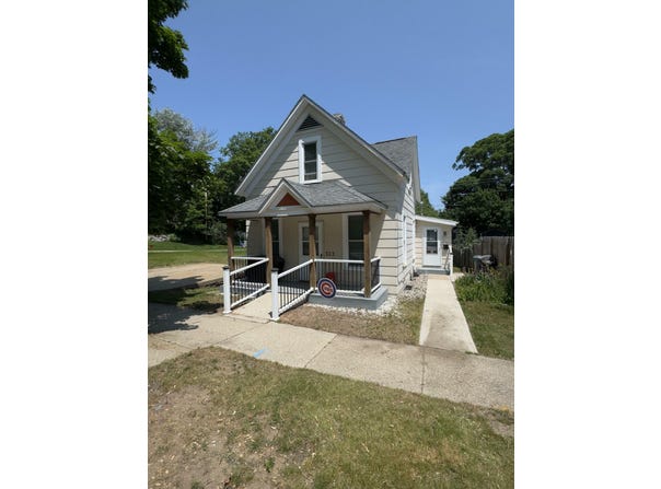 323 LAFAYETTE AVENUE, GRAND HAVEN, MI 49417