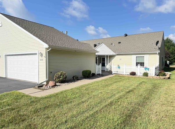 2140 Miller Creek Dr, Duluth, MN 55811
