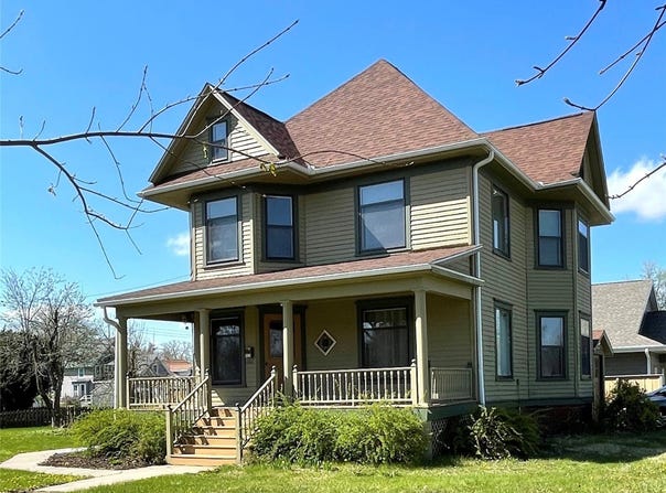 1323 5th Avenue, Grinnell, IA 50112