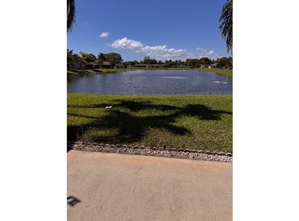 21 Walcott Drive, Boynton Beach, FL 33426