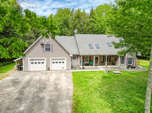 42 Lee Drive, Albion, ME 04910