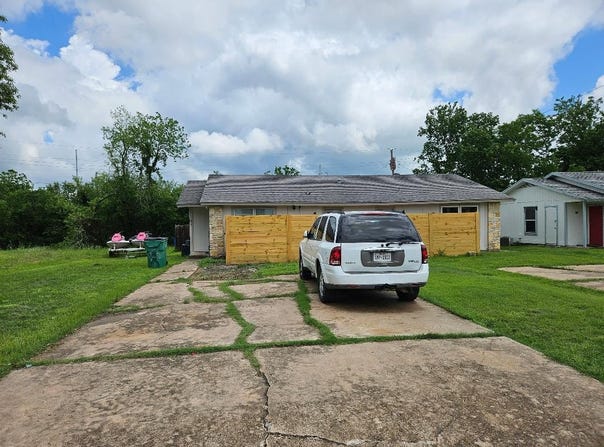 516 Lenora Dr, Taylor, TX 76574