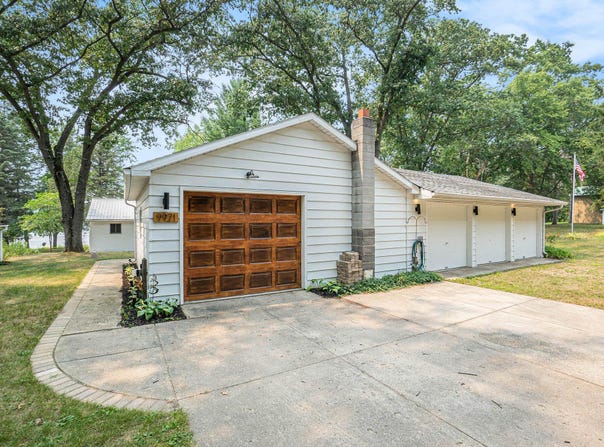 9971 Lake Drive, Bitely, MI 49309