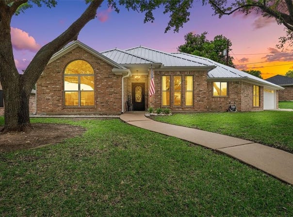 311 Neely Road, Hewitt, TX 76643
