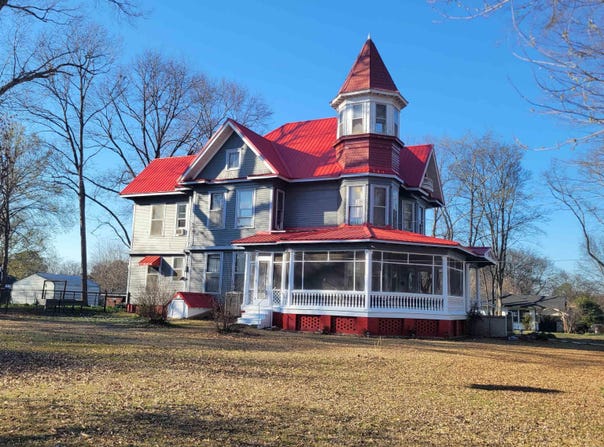 709 N Morrill Street, Morrilton, AR 72110-0000