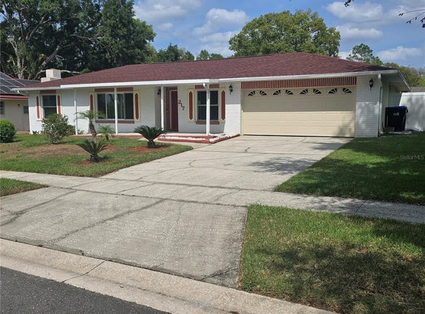217 LONGLEAF COURT, ORLANDO, FL 32835