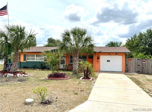73 S Lincoln Avenue, Beverly Hills, FL 34465