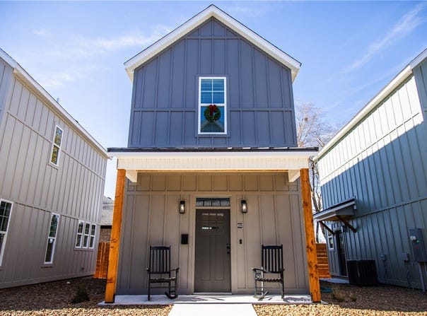 652 W Price Avenue, Springdale, AR 72764