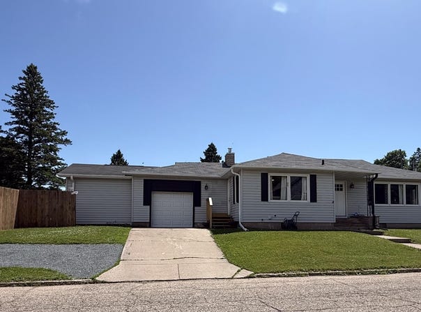 519 Houghteling Street, Iron Mountain, MI 49801