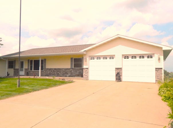 704 E North Street, Dodgeville, WI 53533
