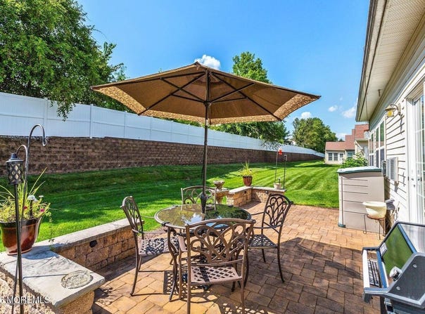157 Valencia Drive, Monroe, NJ 08831