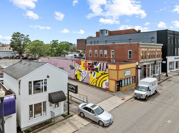 348 S Main St, Fall River, MA 02721