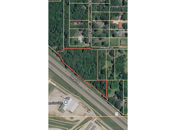 Willow Ln, New Albany, MS 38652