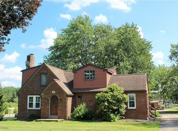 929 E Park Avenue, Columbiana, OH 44408
