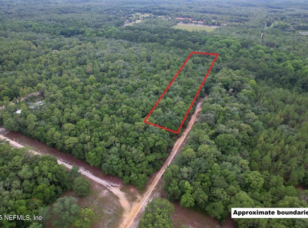 HURON Street, Interlachen, FL 32148