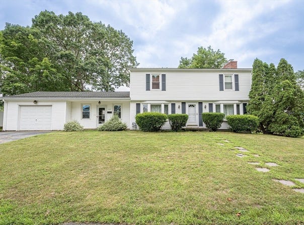 727 Highview Ave, Somerset, MA 02726