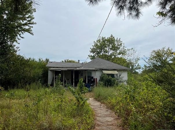 18606 Lock and Dam Road, Spiro, OK 74959