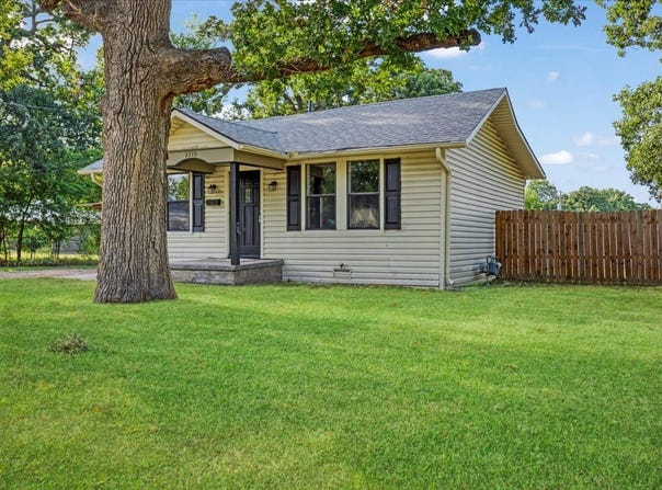 1310 W Laurel Street, Sherman, TX 75092