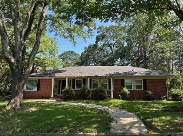 1223 W Elm St, El Dorado, AR 71730-5311