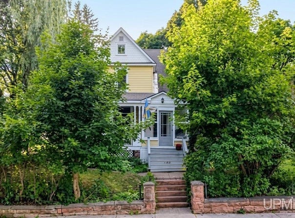 164 Schoolcraft Street, Lake Linden, MI 49945